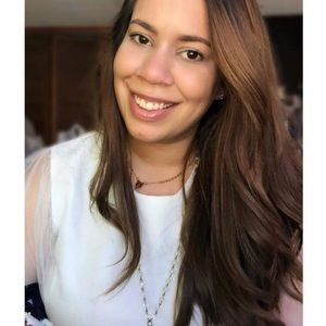 Meet your Posher, Adriana